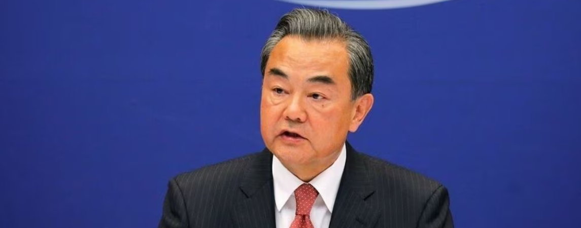 Çin: Dışişleri Bakanı Wang Yi, ABD ve Tayvan'ı kontrol etmek için basın toplantısı düzenledi