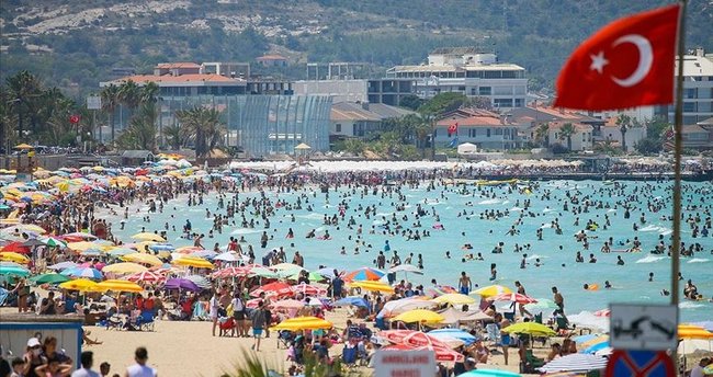 Antalya turizminde 1 milyonu aşan Almanlar, 5 yıl sonra Ruslardan liderliği geri aldı