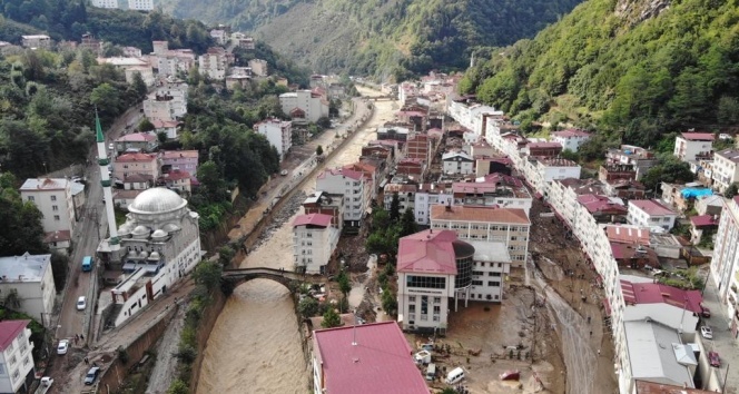 Giresun'da yaşanan selde şehit sayısı 3'e vefat eden kişi sayısı ise 7'ye yükseldi