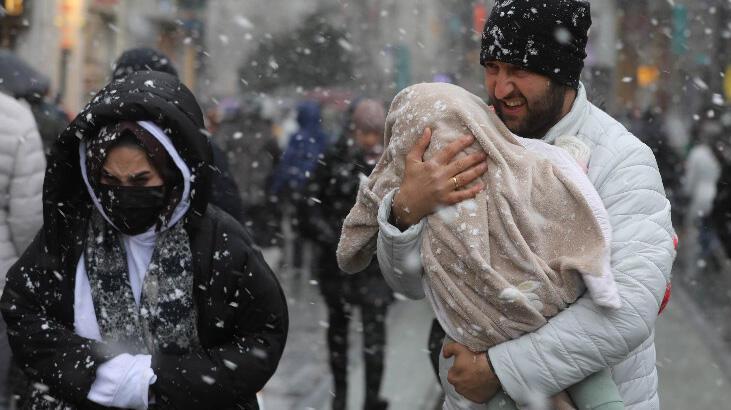 İstanbullular yarına dikkat! Meteoroloji’den kar ve sağanak uyarısı geldi